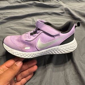 Nike revolution 5 13c